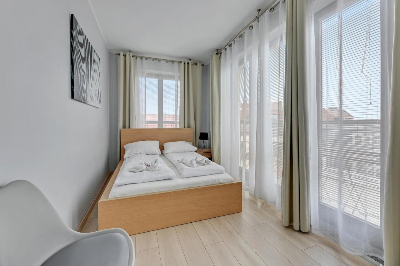 Wave Apartments - Szafarnia Old Town Гданьск Экстерьер фото