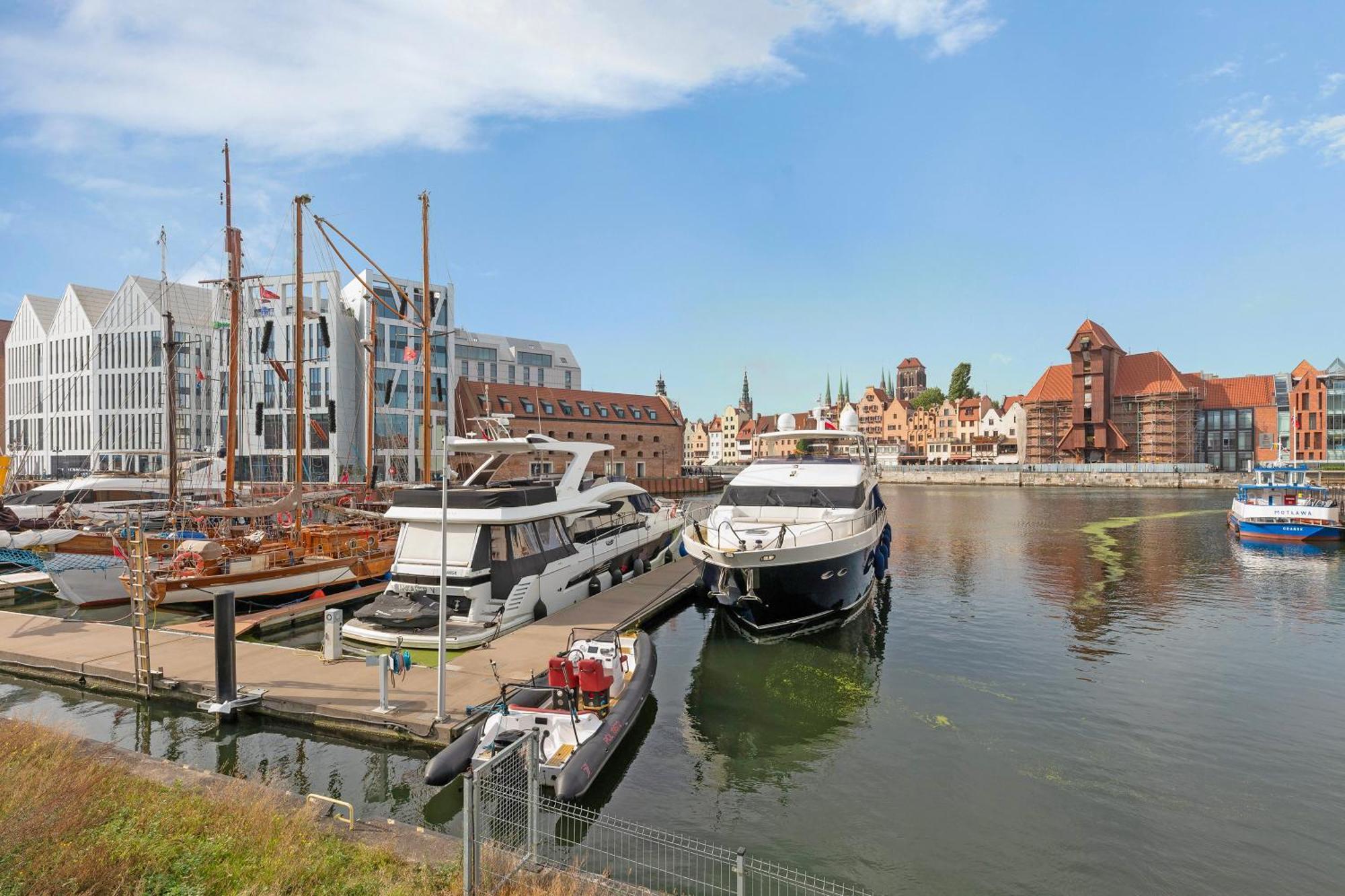 Wave Apartments - Szafarnia Old Town Гданьск Экстерьер фото